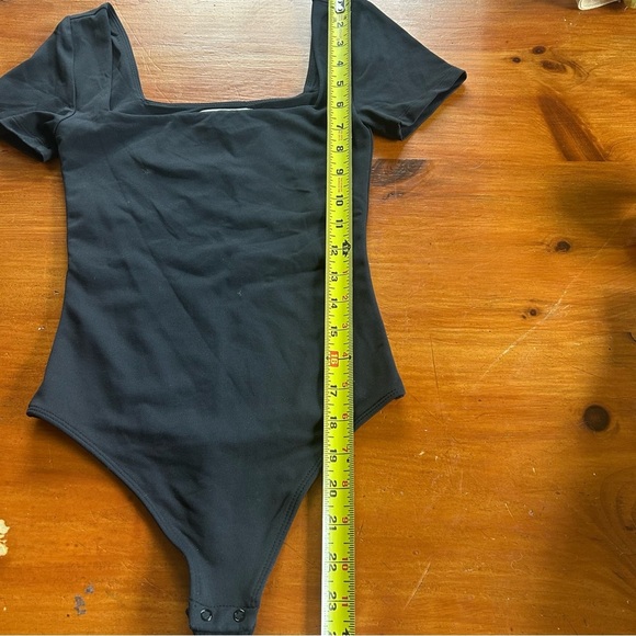 Aritzia Babaton women’s contour square neck bodysuit size XS. Black - Picture 10 of 12